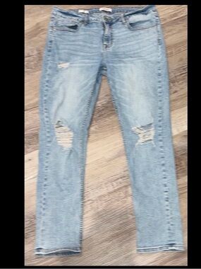 Women's Vigoss Thompson Tomboy Mid Rise Distressed Jeans Size 32 Inseam 27